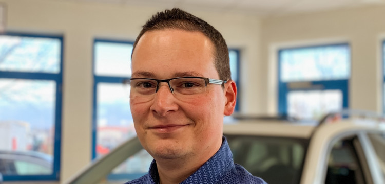 Steffen  Mrosek   , Automobilkaufmann